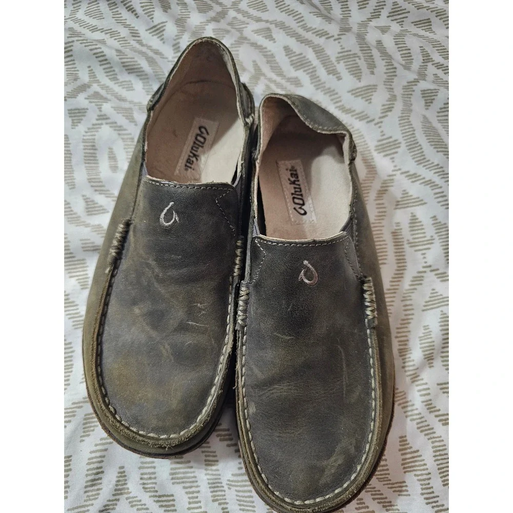 OluKai Moloa mens Leather Loafers Olive Green Slip On Shoes Drop-In Heel